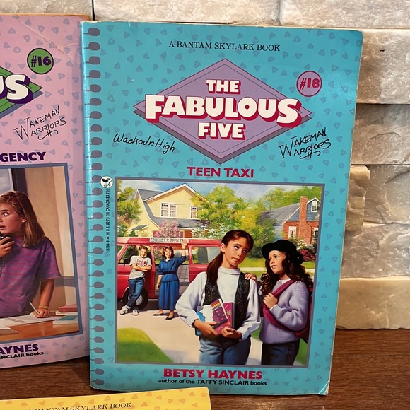 The Fabulous Five books - Picture 3 of 7